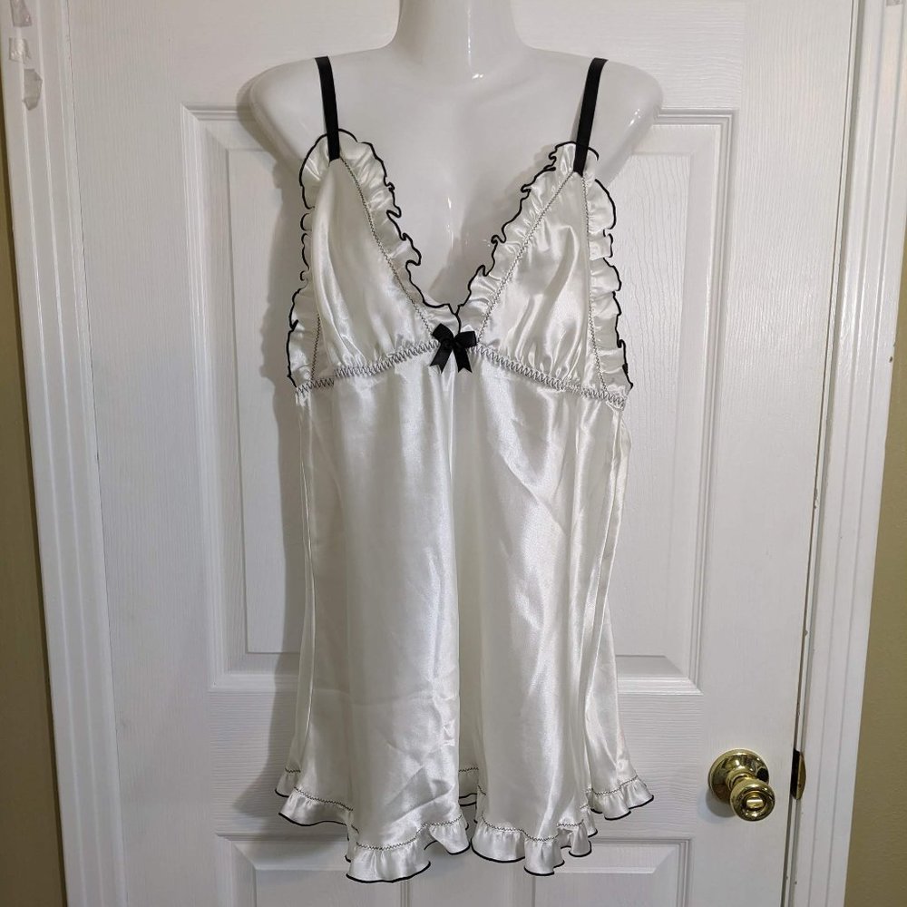 Seductive Wear Cinema Etoile White Satin Black Trim Babydoll Lingerie - L